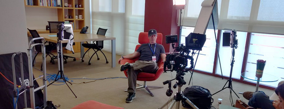 producción de videos corporativos tipo entrevista